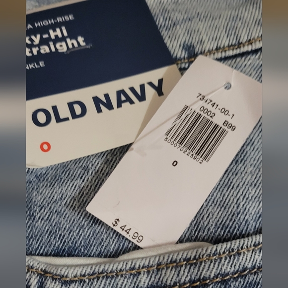 Old Navy Sky-Hi Jeans (Ankle) - Picture 10 of 10